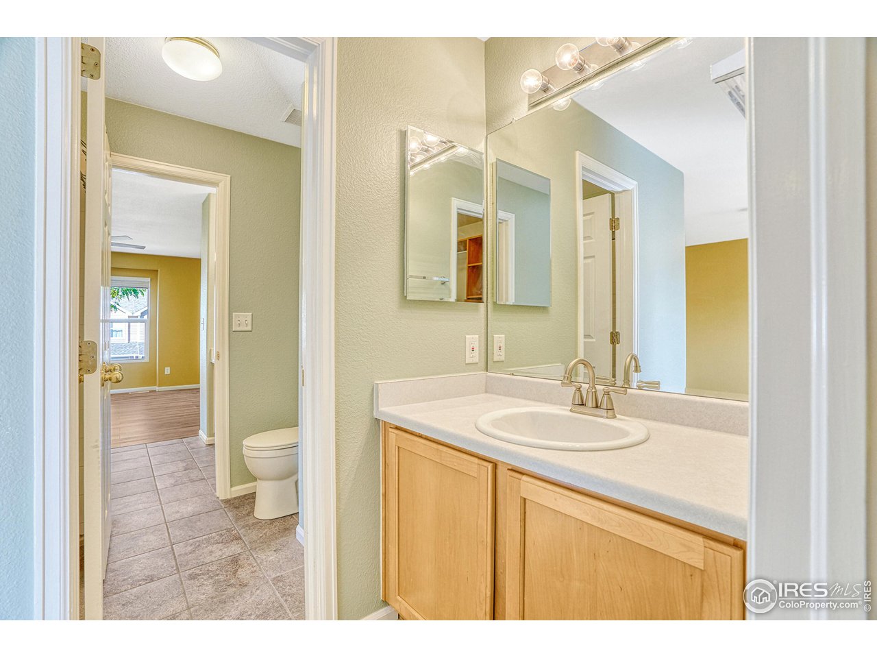 4017 Three Bridges Ct