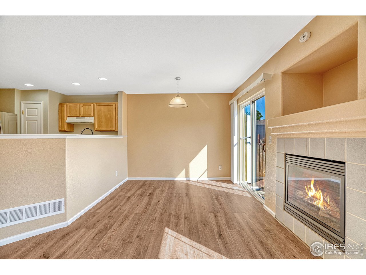 4017 Three Bridges Ct