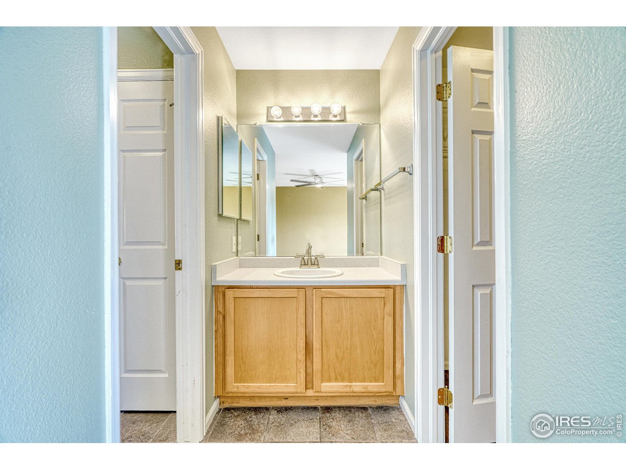 4017 Three Bridges Ct