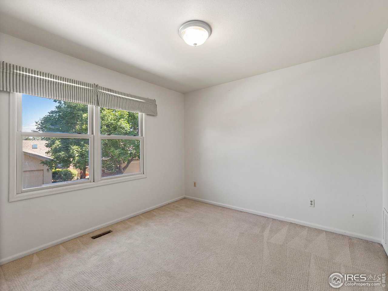 1460 Front Nine Dr B