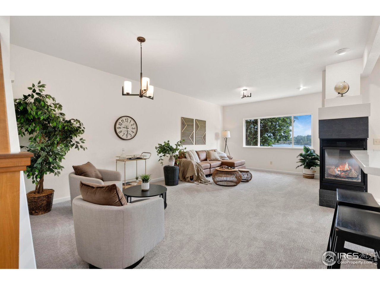 702 Cairnes Dr C-7