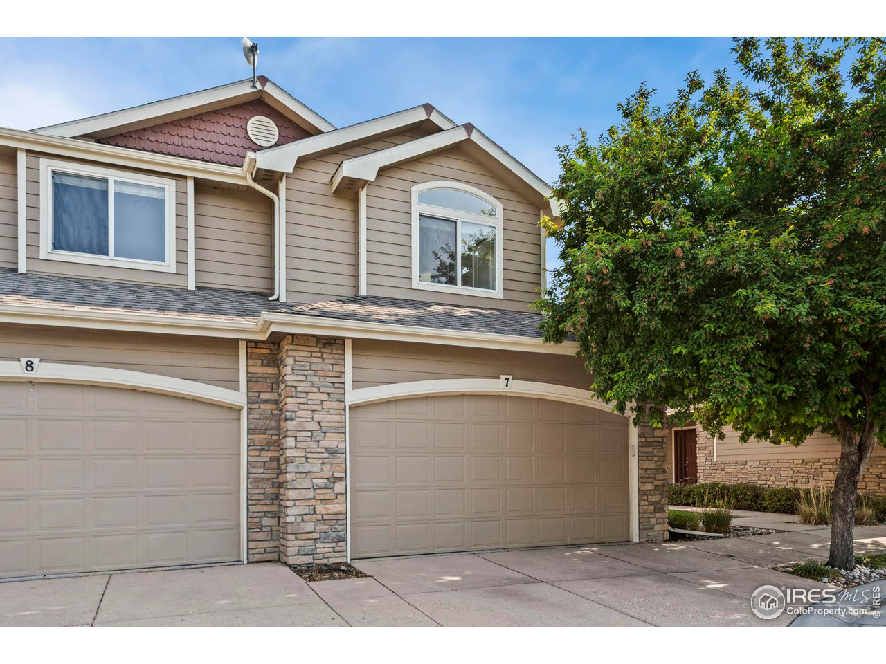 702 Cairnes Dr C-7