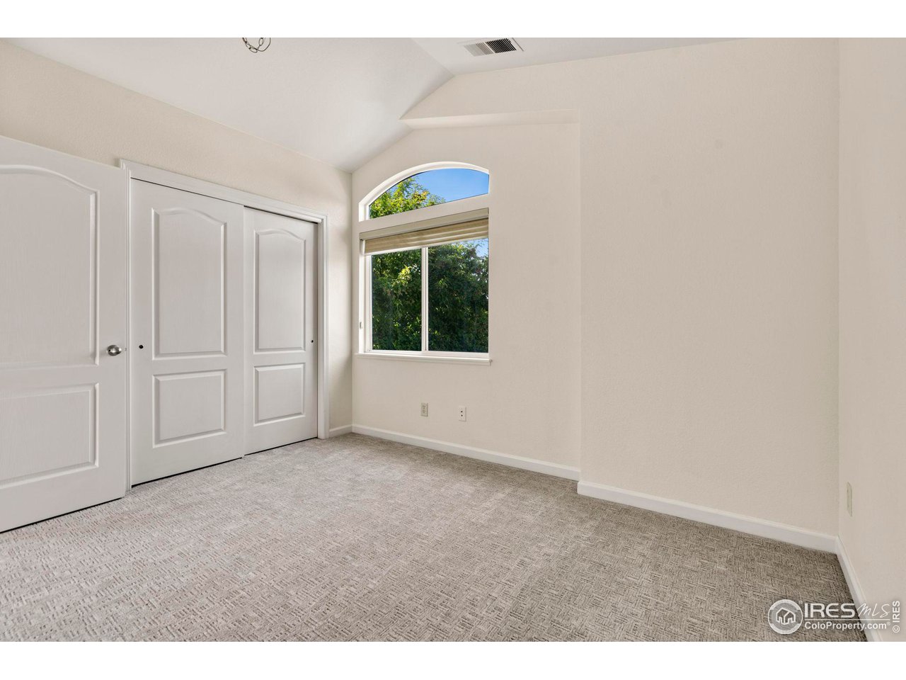 702 Cairnes Dr C-7