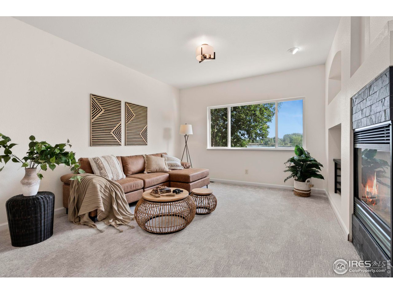 702 Cairnes Dr C-7
