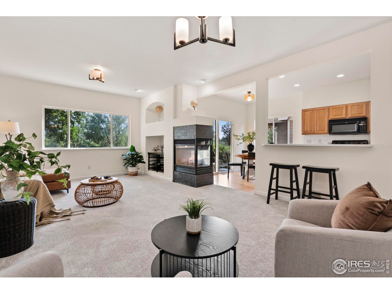 702 Cairnes Dr C-7