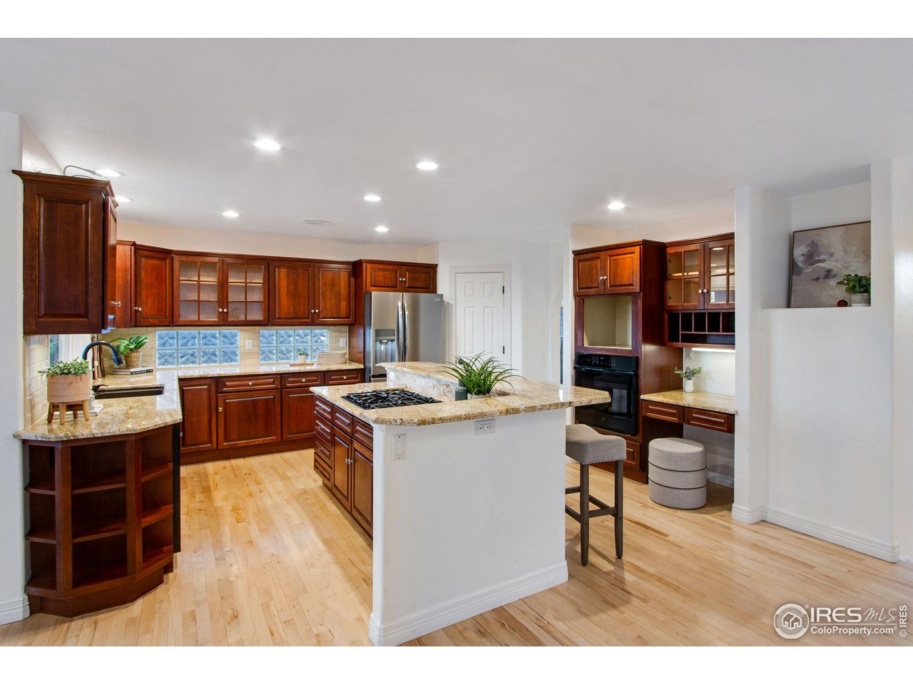 378 High Pointe Dr