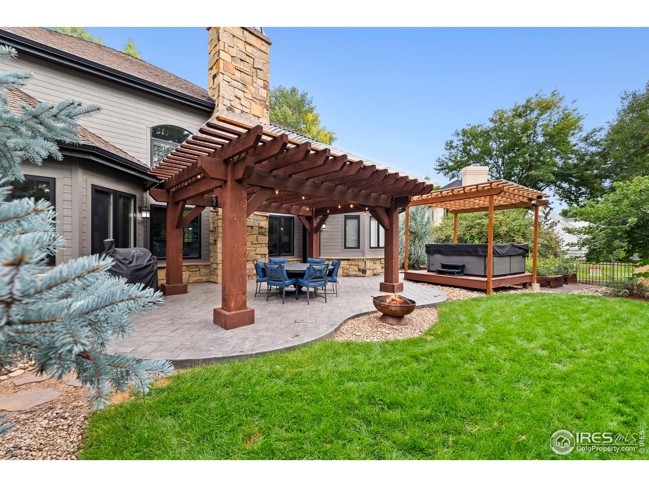 813 Whitehall Ct