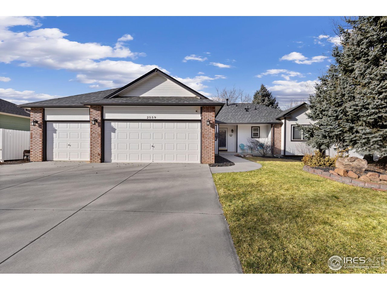 2559 Serena Dr