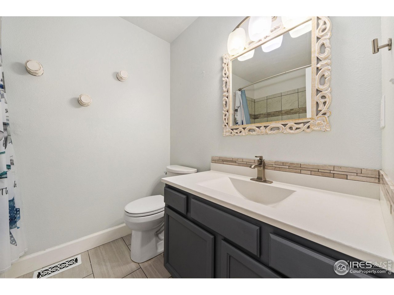 1036 Bitterbrush Ln