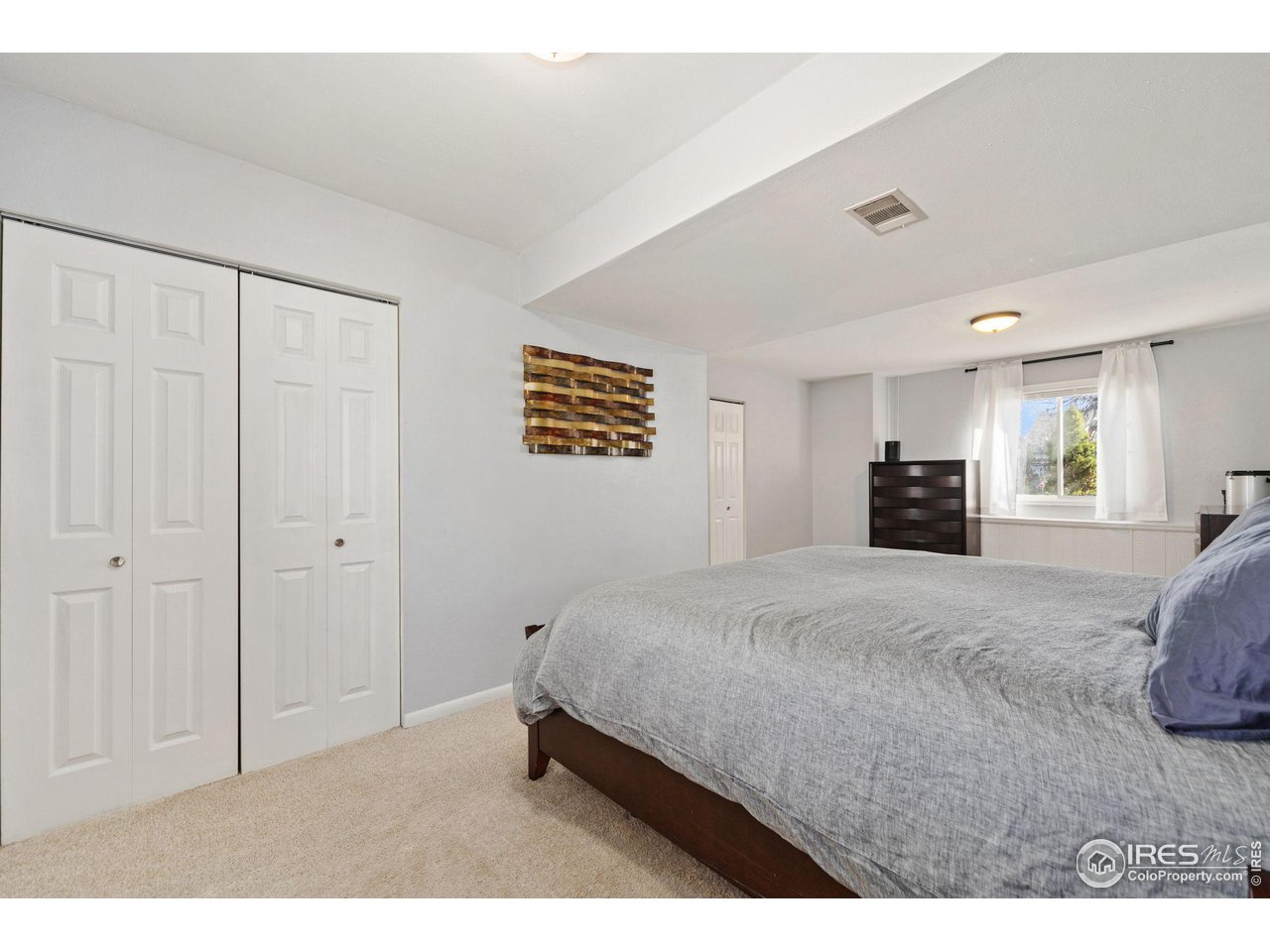 1036 Bitterbrush Ln
