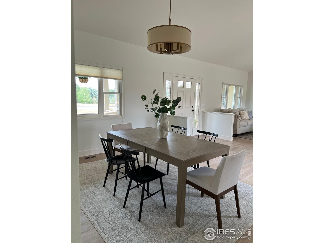458 Deerfield Cir