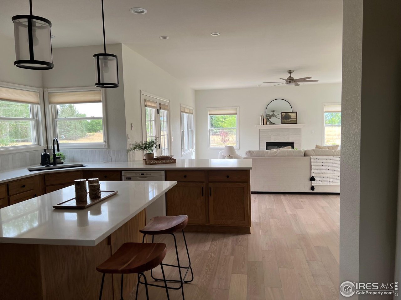 458 Deerfield Cir