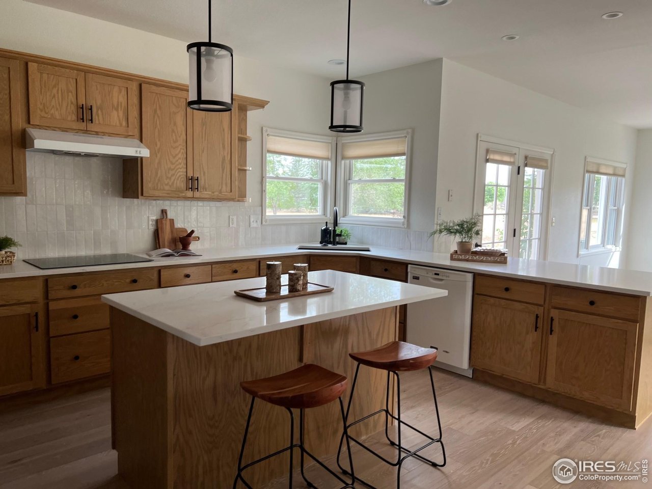 458 Deerfield Cir