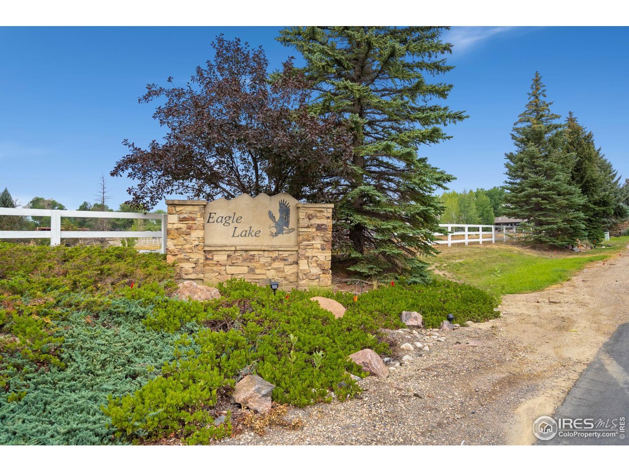 458 Deerfield Cir