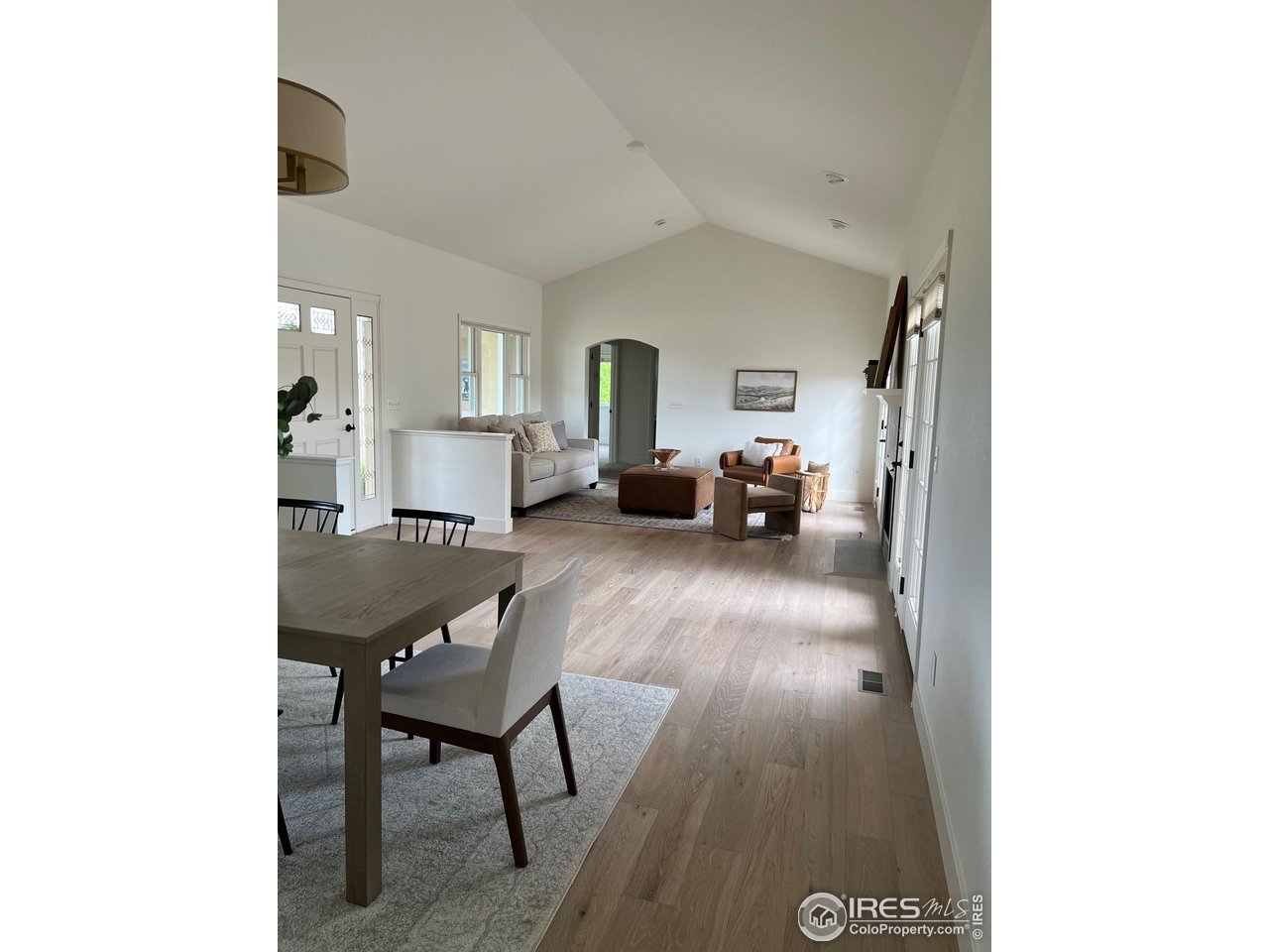 458 Deerfield Cir