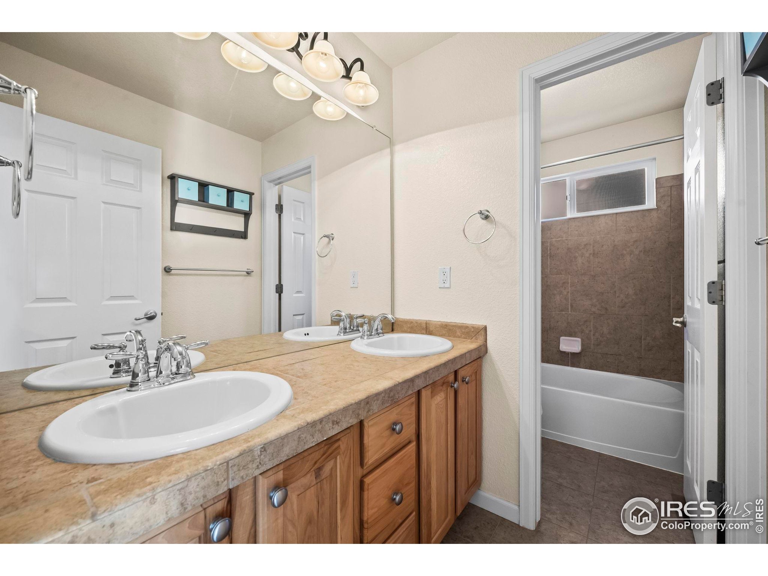 254 Bittern Dr Johnstown