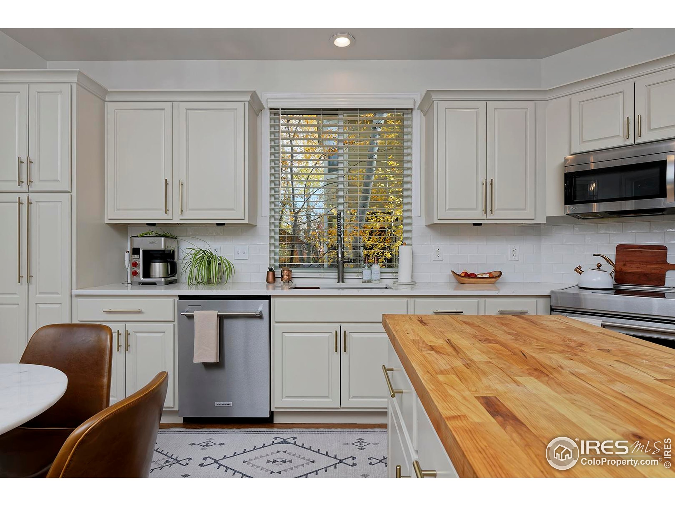 5865 N Orchard Creek Cir