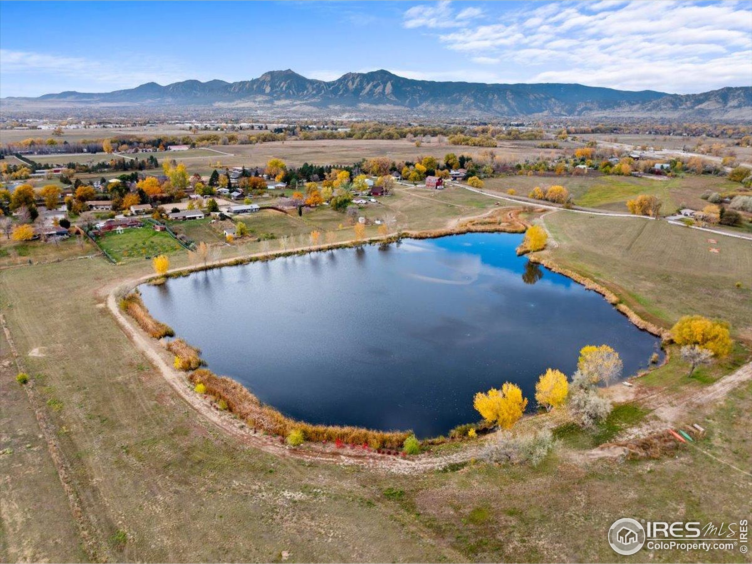 5865 N Orchard Creek Cir