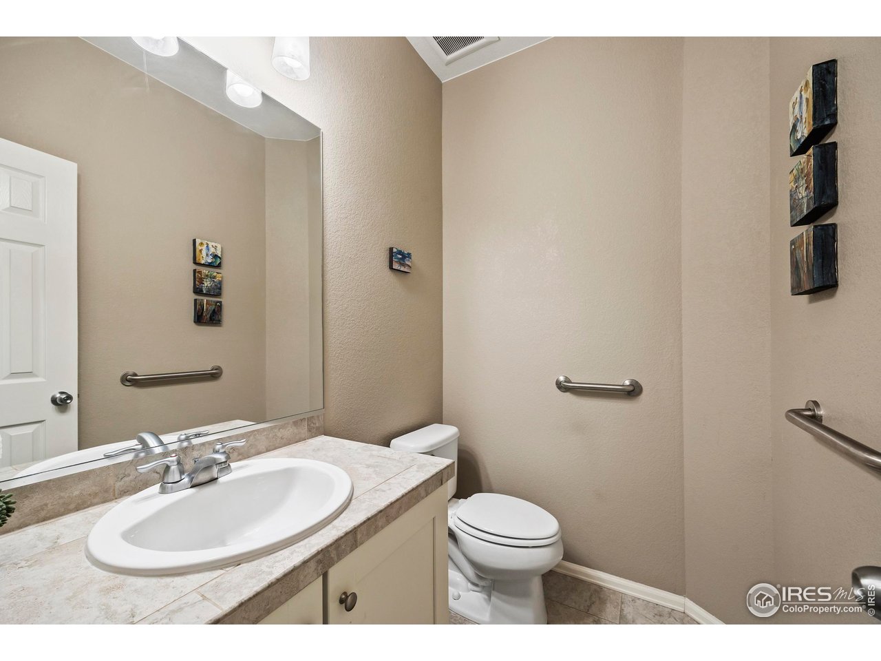 216 Siesta Key Dr