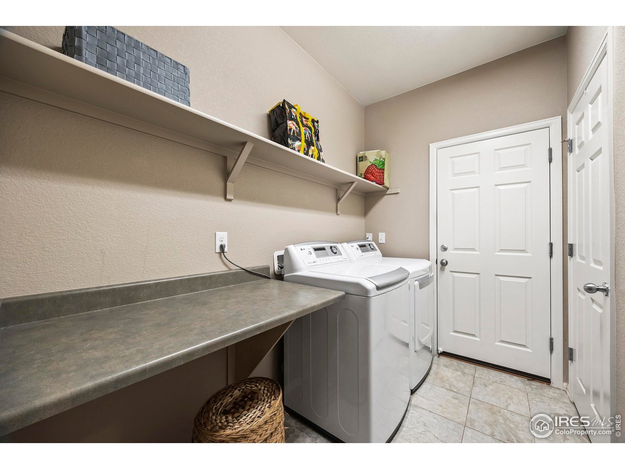 216 Siesta Key Dr