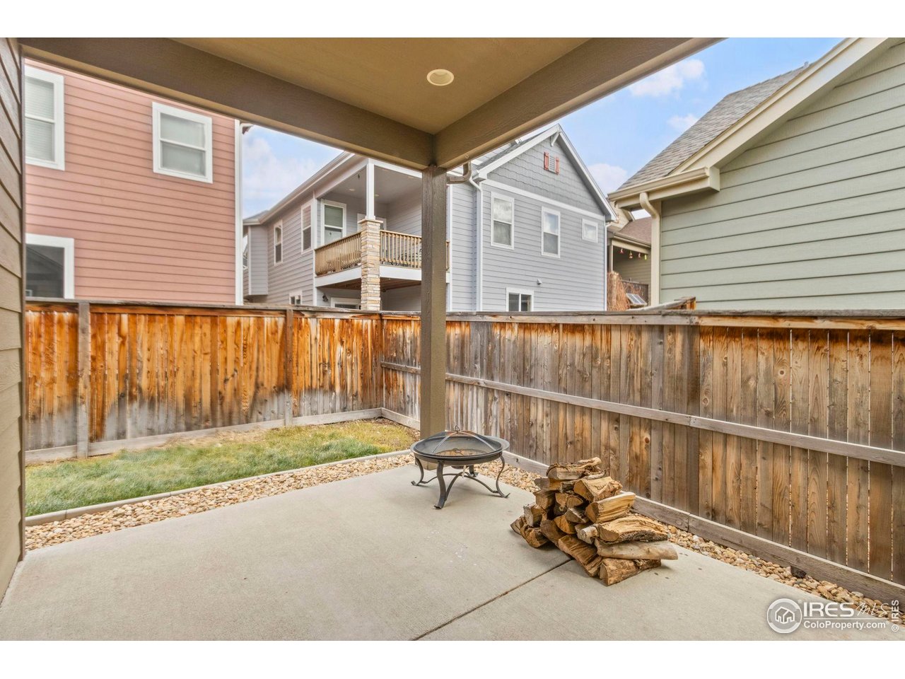 2220 Maid Marian Ct
