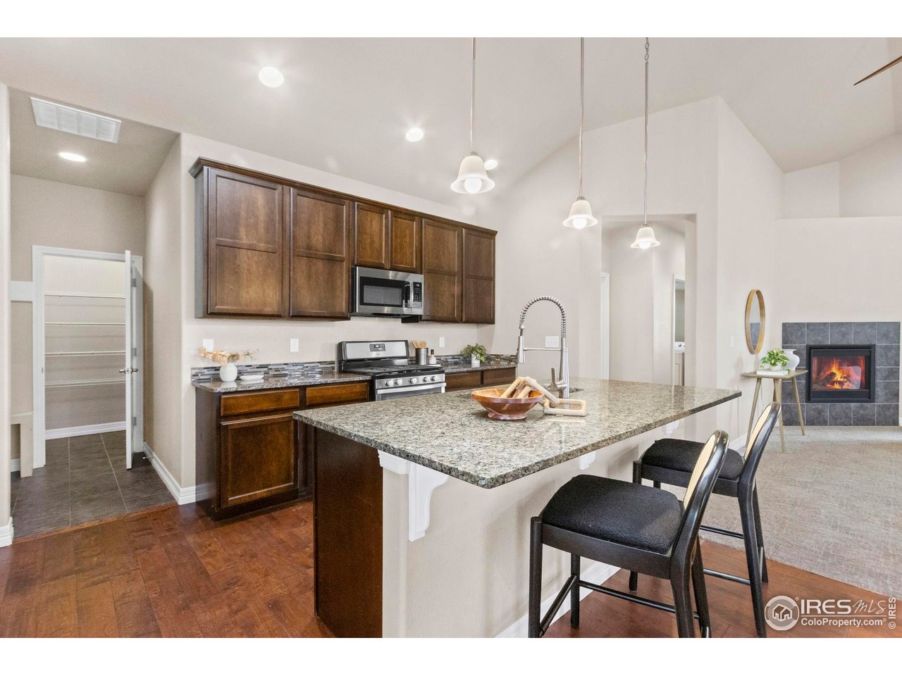 2220 Maid Marian Ct