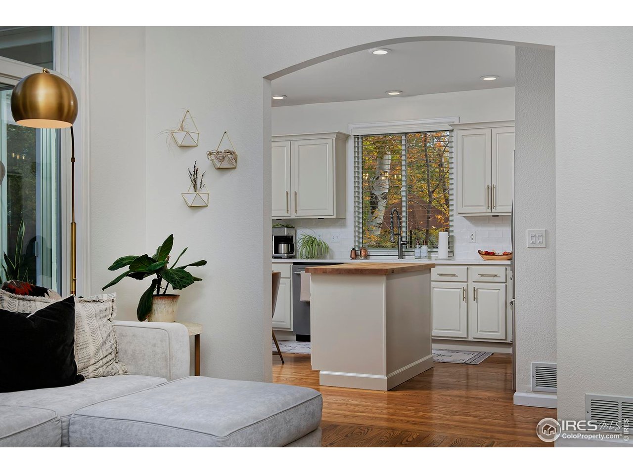 5865 N Orchard Creek Cir