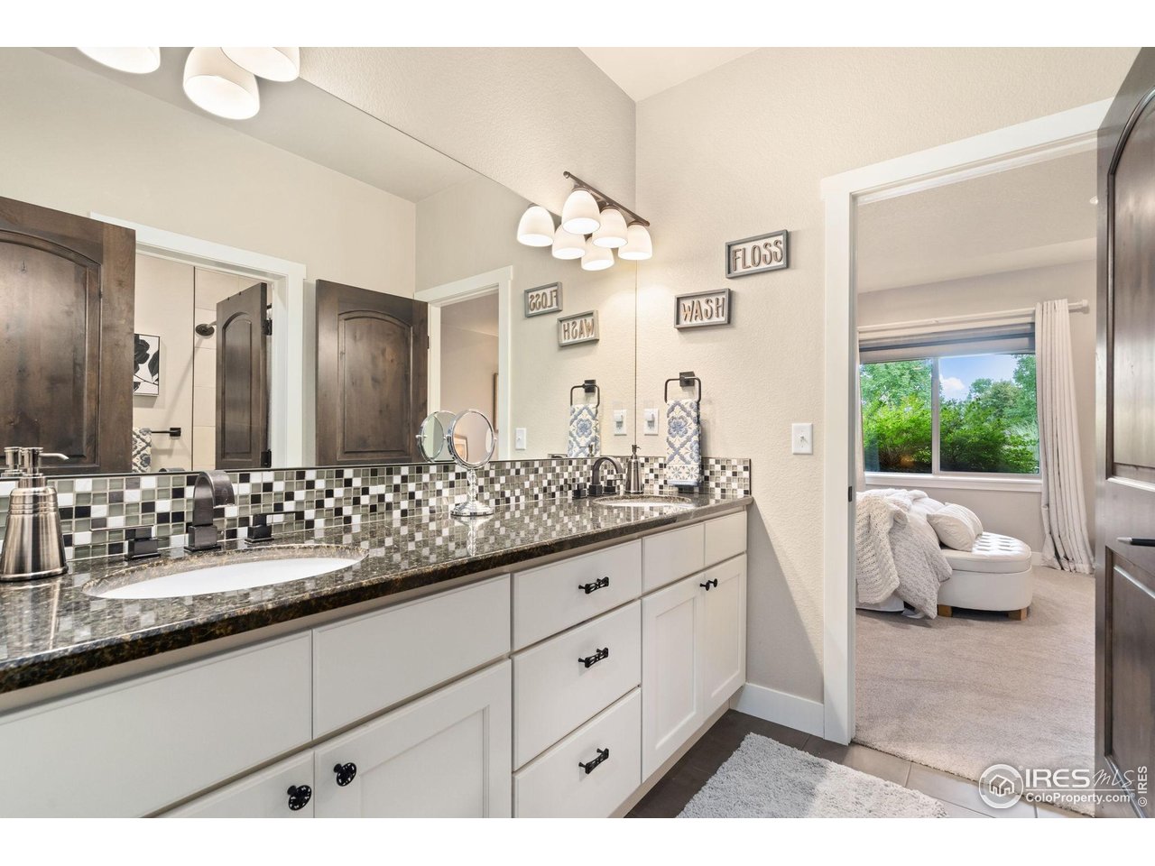 3828 Valley Crest Dr