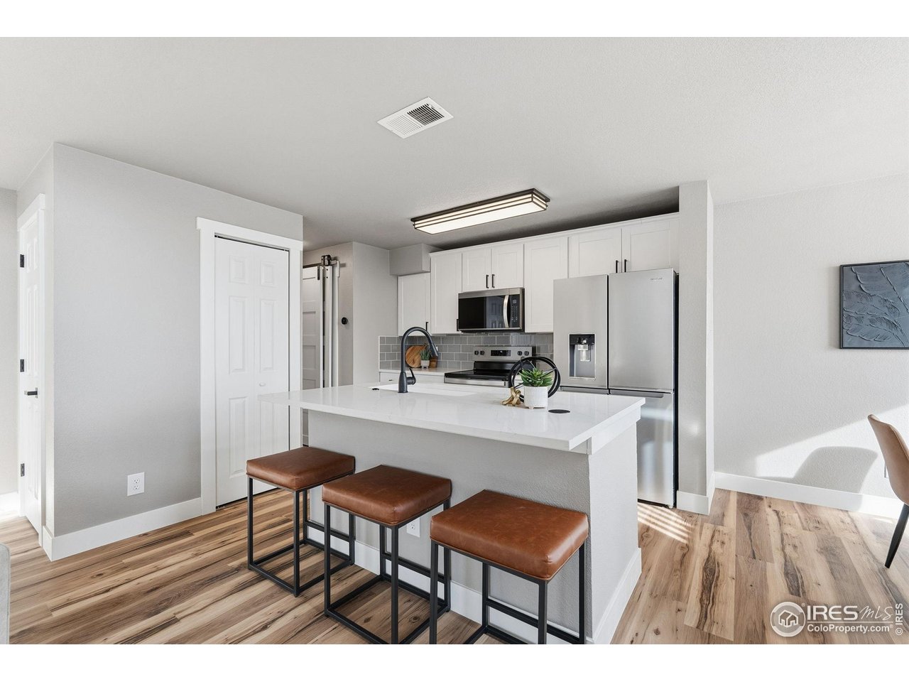 5620 W 80th Pl 66