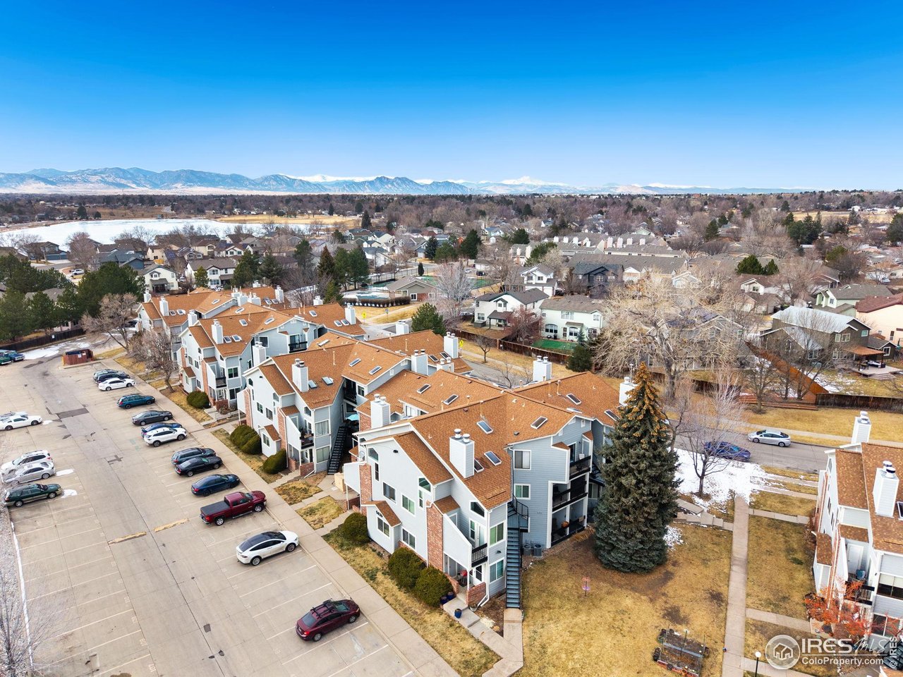 5620 W 80th Pl 66