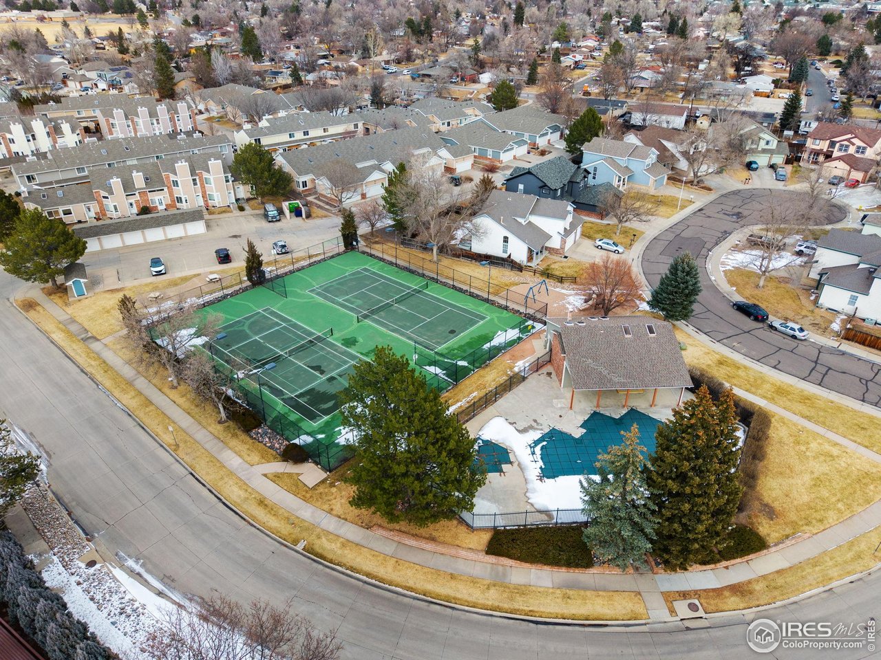 5620 W 80th Pl 66