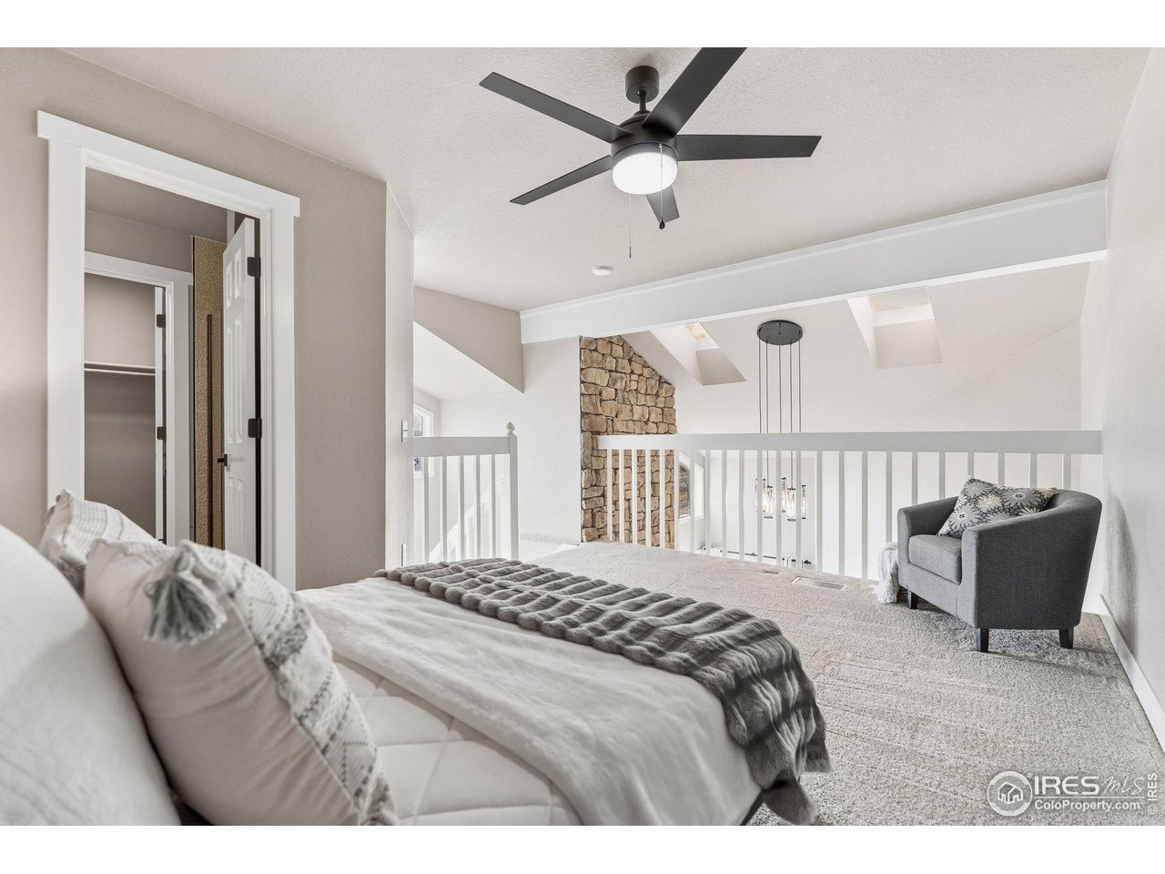 5620 W 80th Pl 66