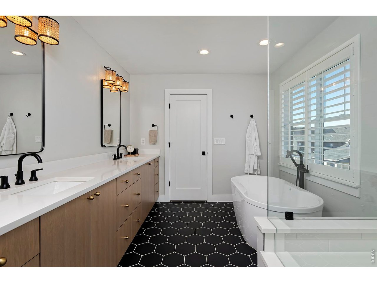 741 Saint Andrews Ln