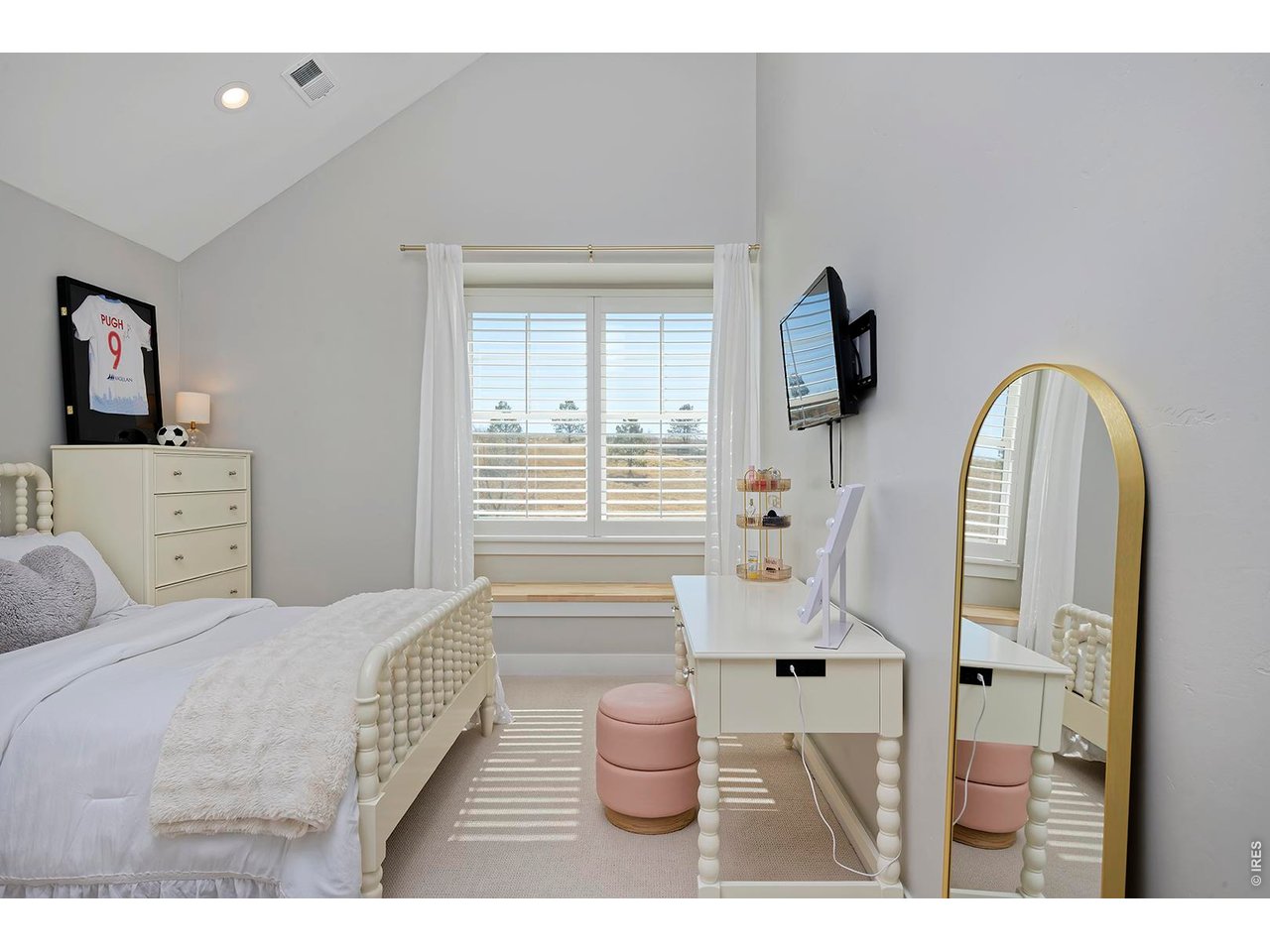 741 Saint Andrews Ln