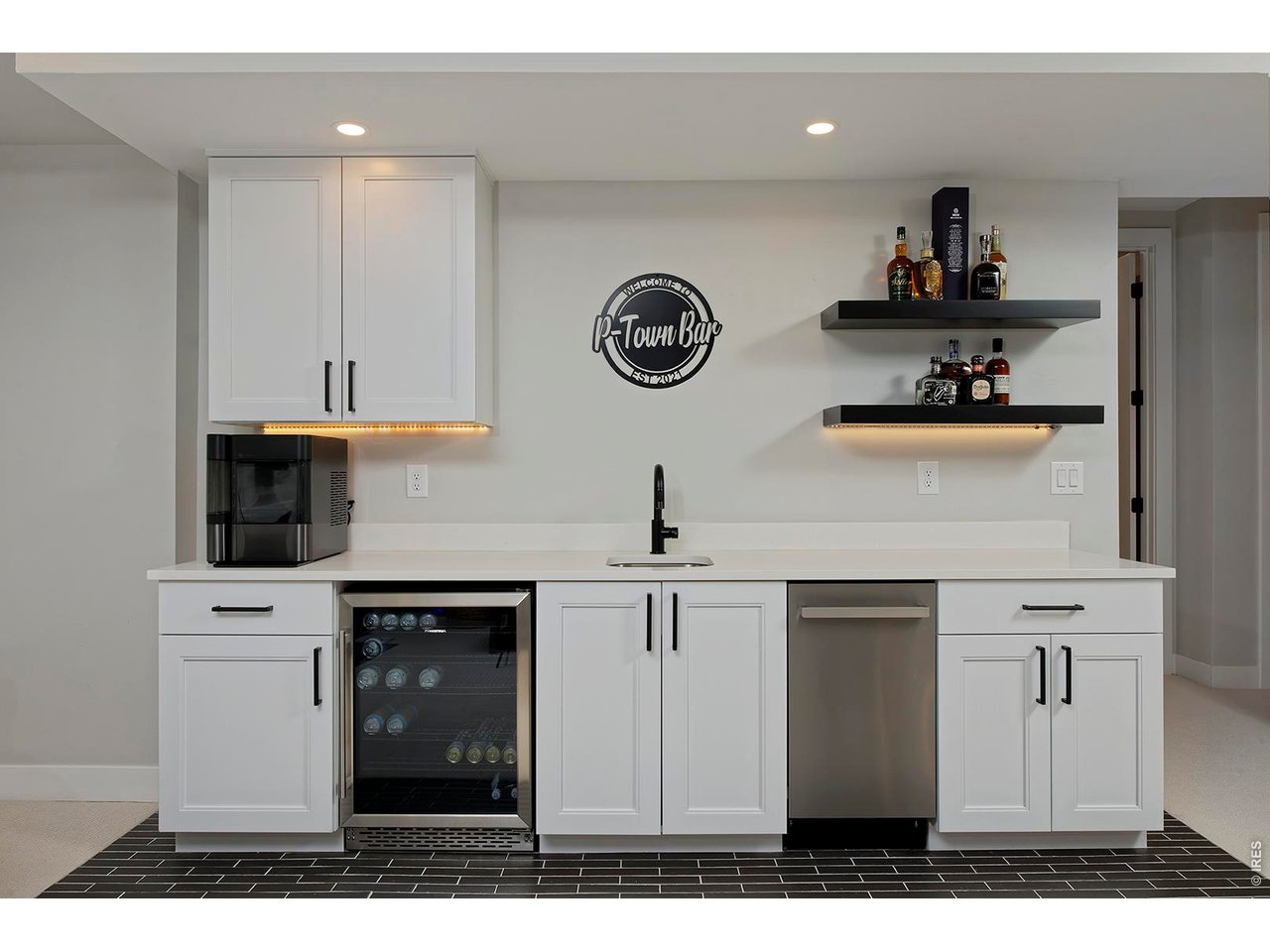 741 Saint Andrews Ln