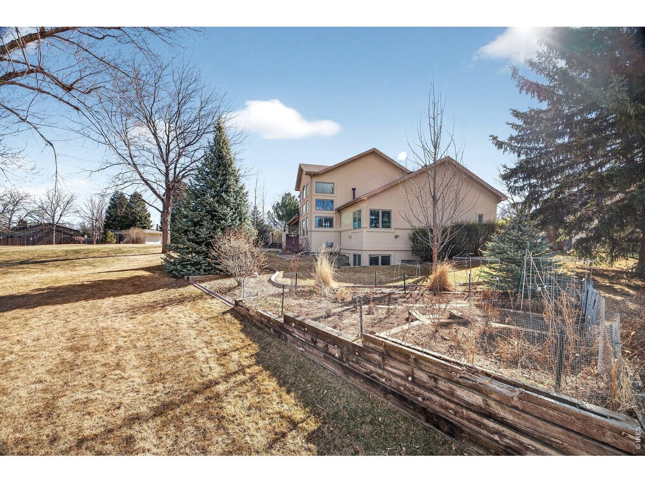 2463 Amber Dr