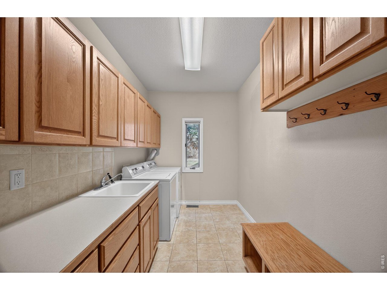 2463 Amber Dr