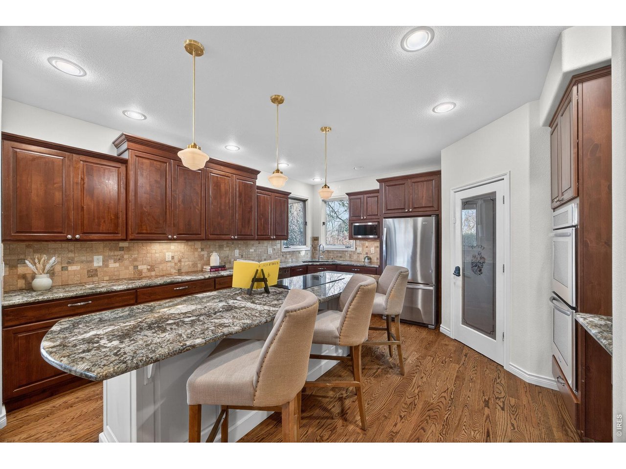 2463 Amber Dr