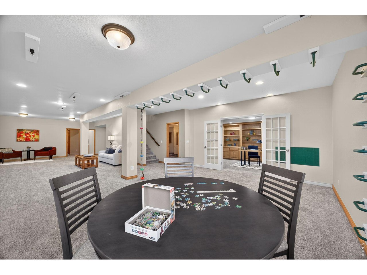 2463 Amber Dr