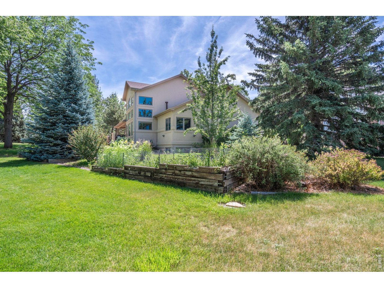 2463 Amber Dr