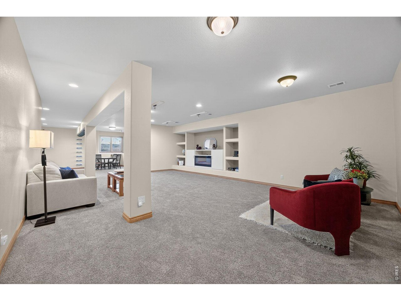 2463 Amber Dr