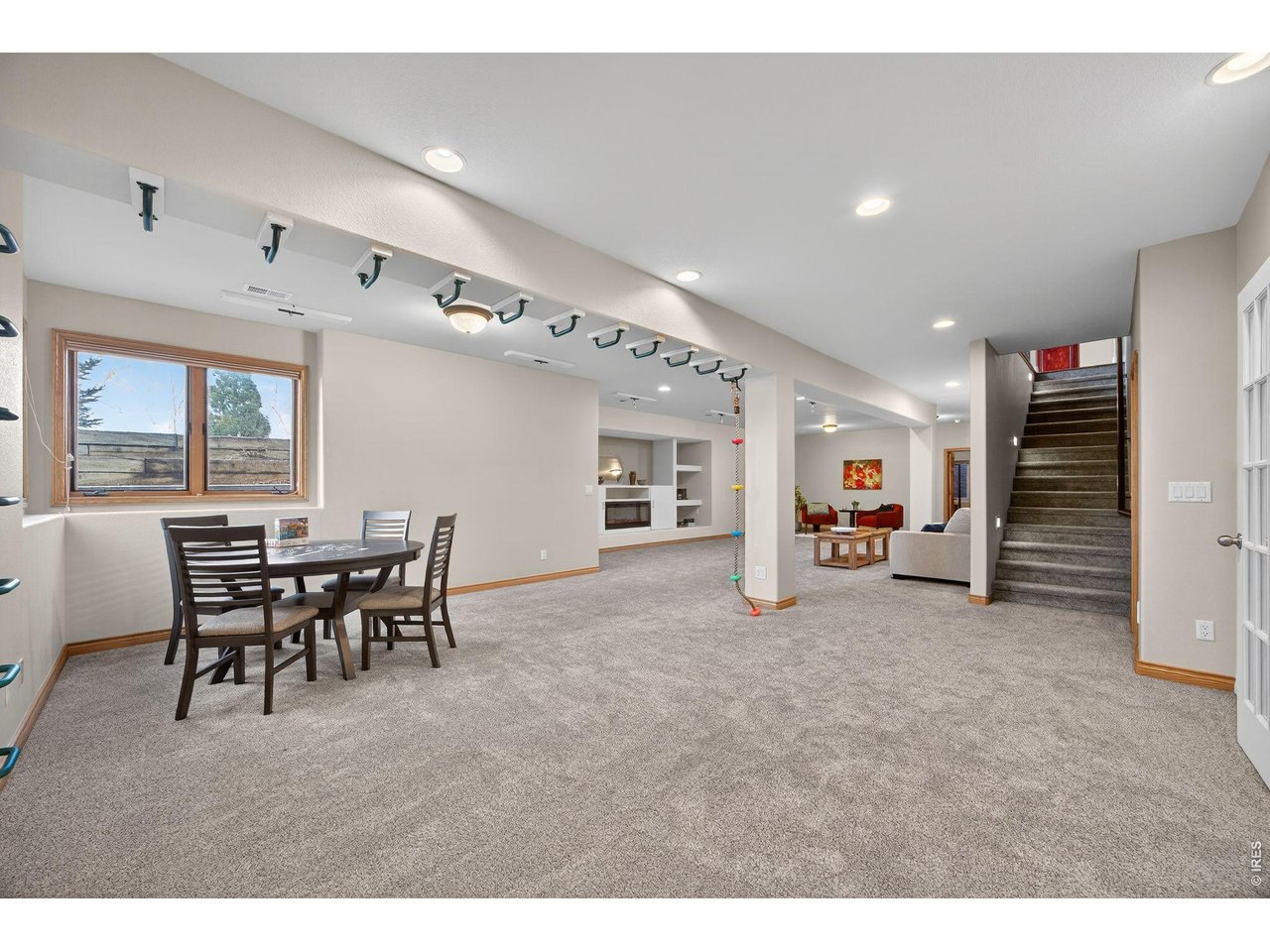 2463 Amber Dr