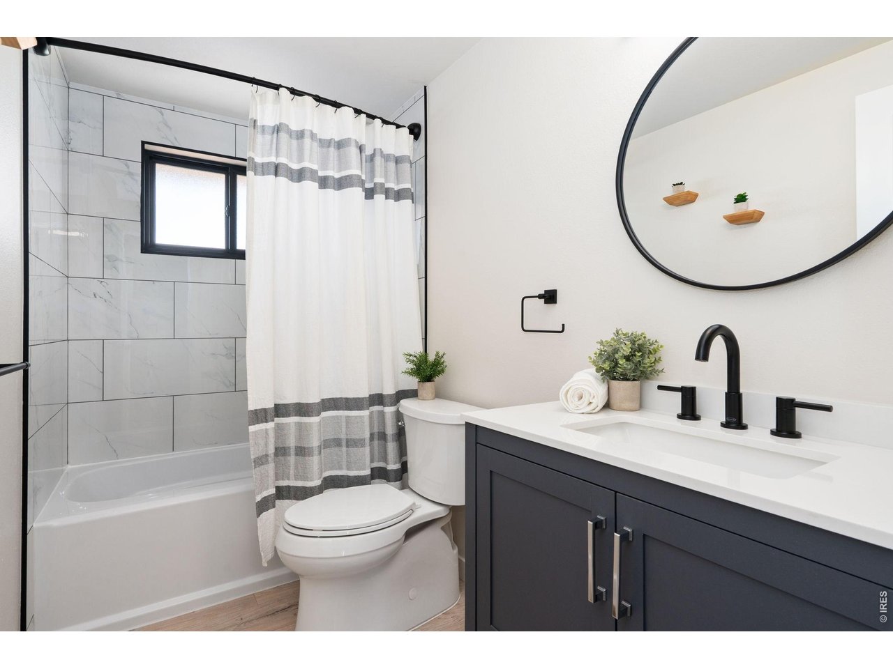 1578 S Del Norte Ave