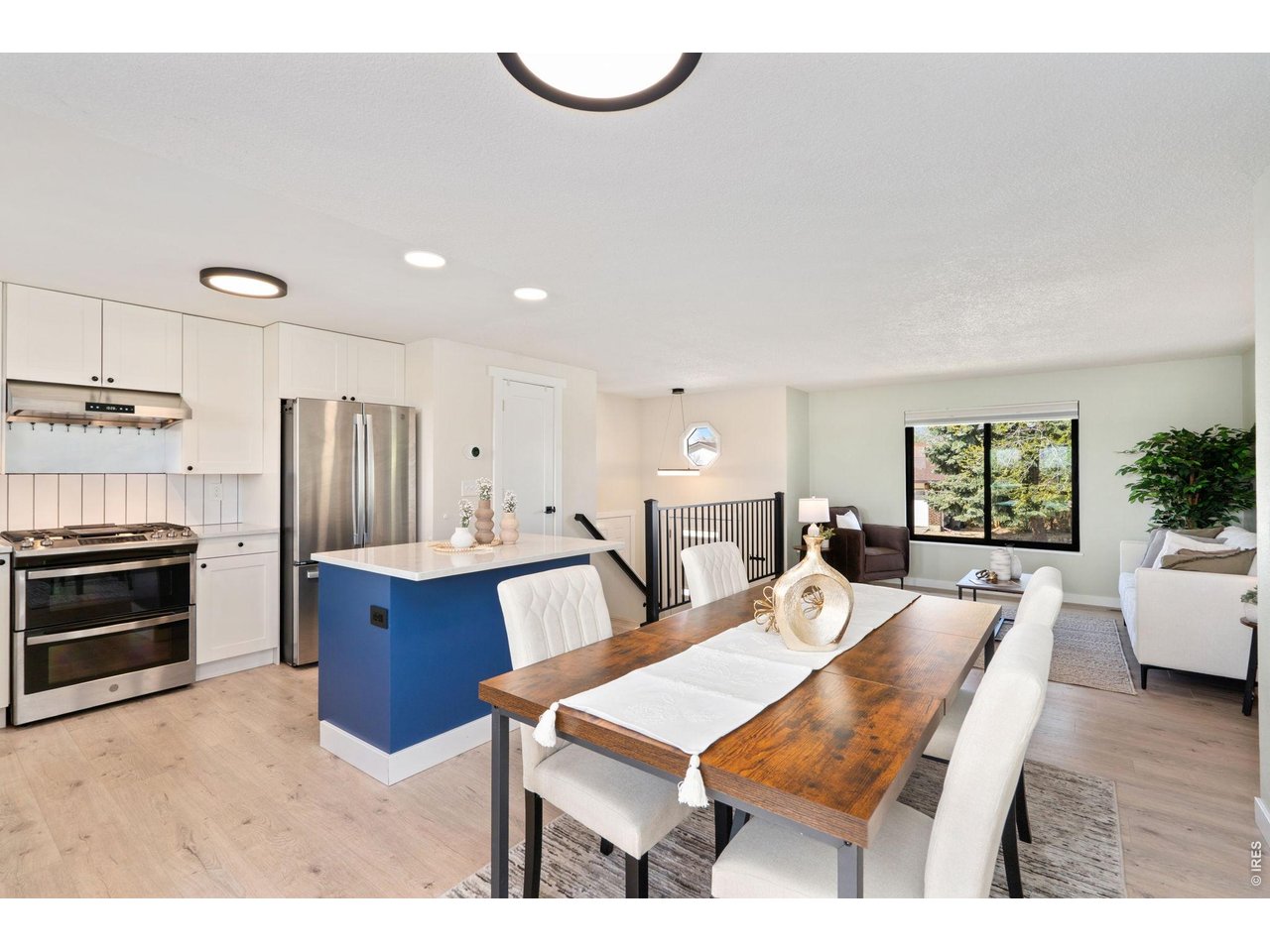 1578 S Del Norte Ave