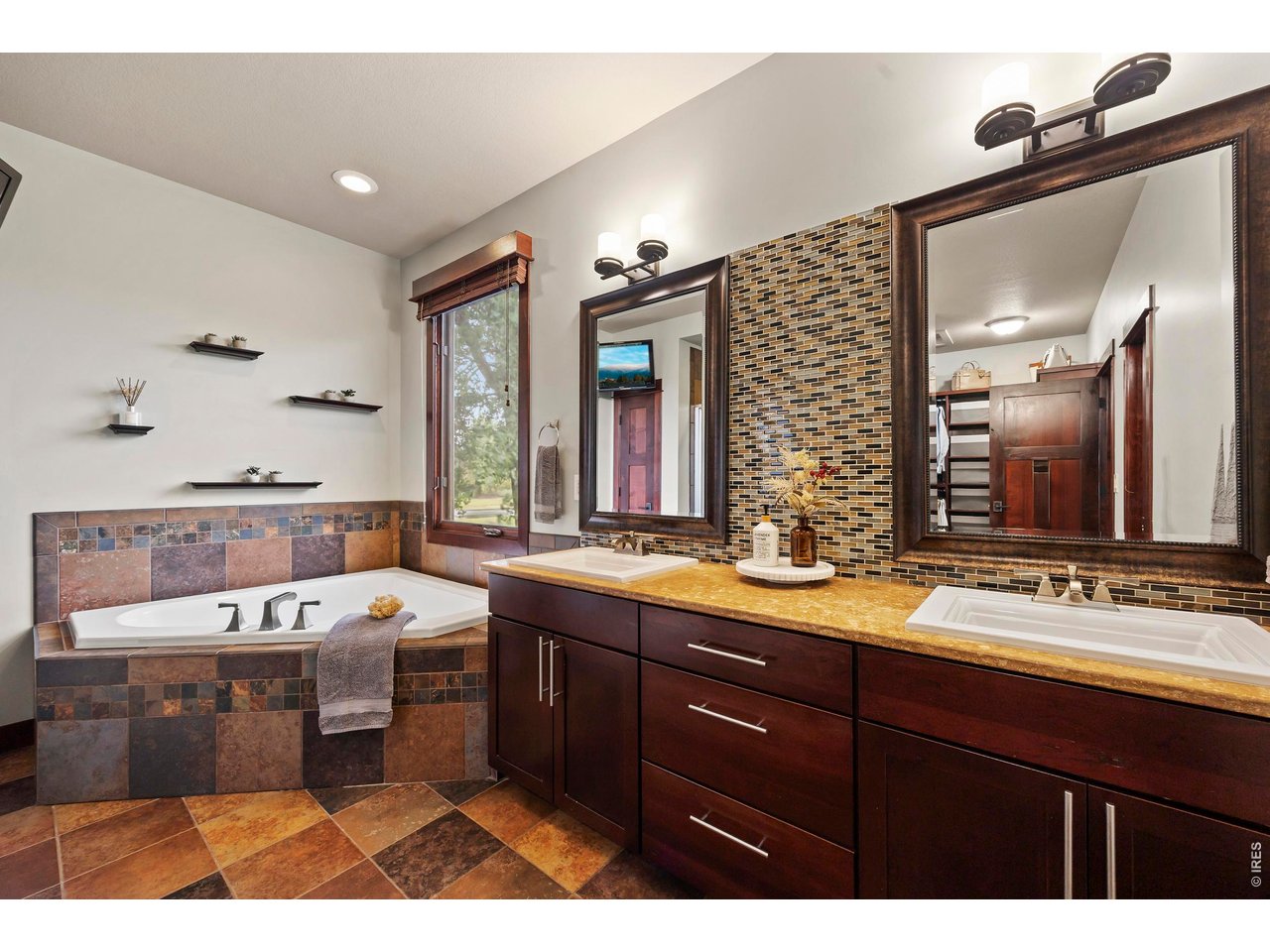 37127 Cullison Ridge Rd