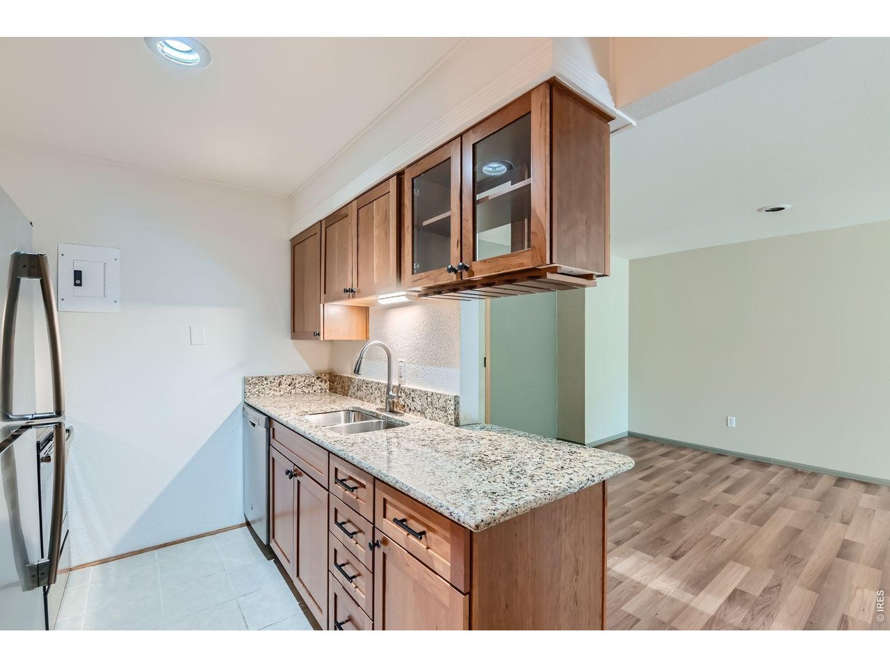 2227 Canyon Blvd B-253