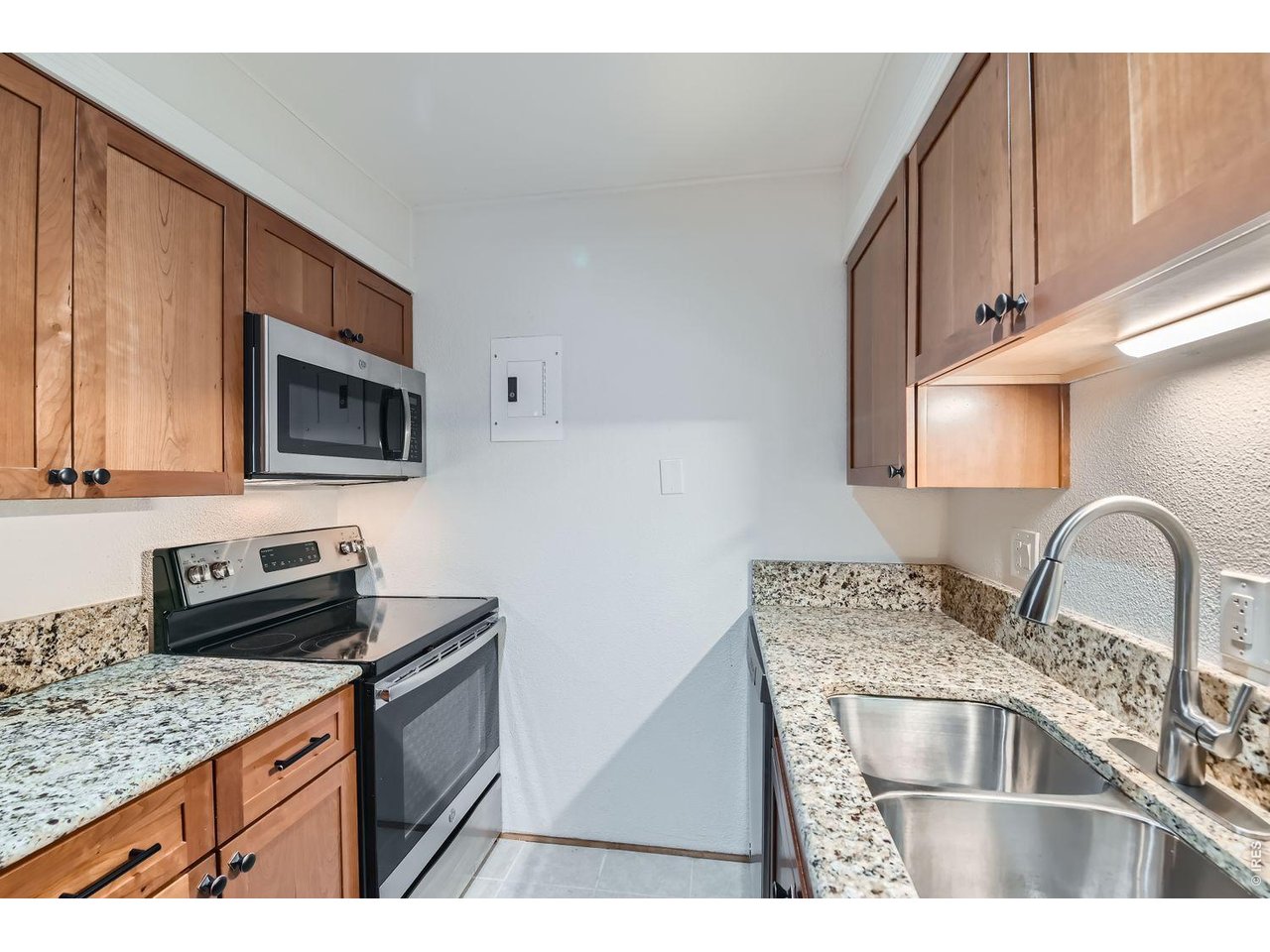 2227 Canyon Blvd B-253