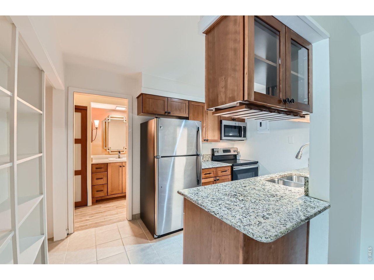 2227 Canyon Blvd B-253