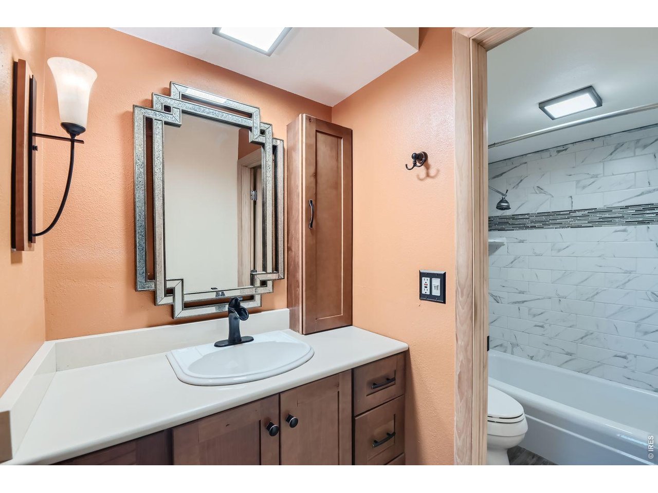 2227 Canyon Blvd B-253