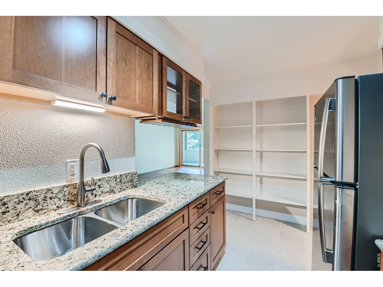2227 Canyon Blvd B-253
